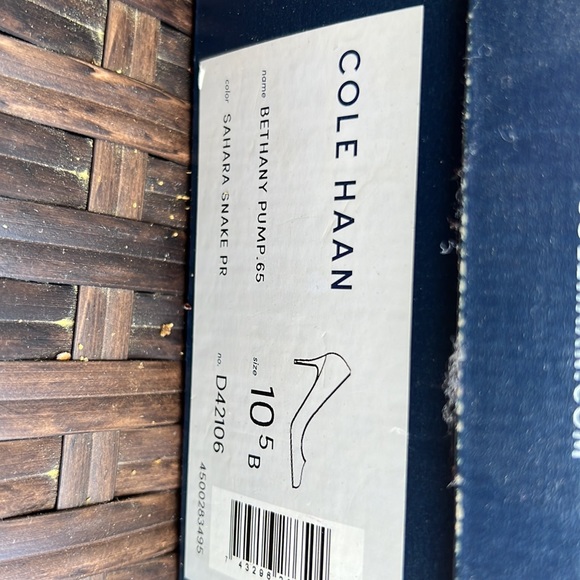 Cole Haan snakeskin pumps size 10.5 - Picture 3 of 3
